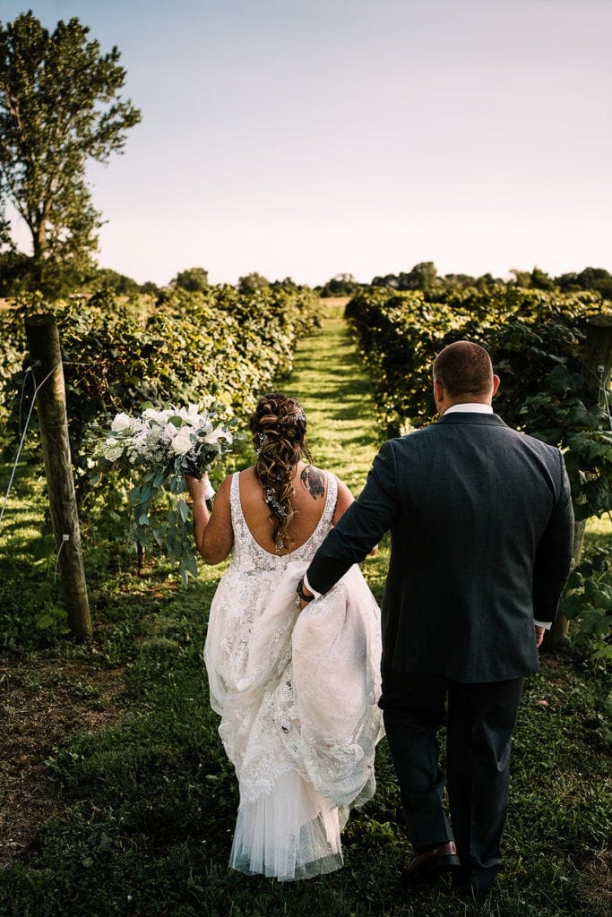 Four Corners Winery wedding photos in northwest Indiana
